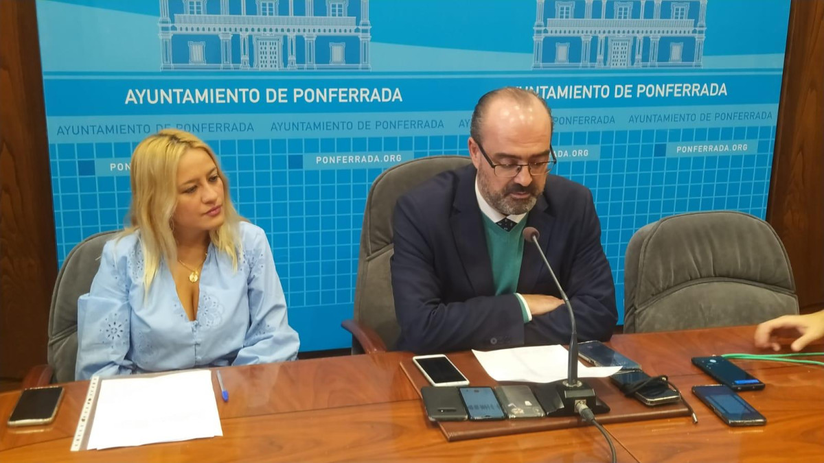 Imagen: Alexandra Rivas y Marco Morla, en la presentación del proyecto