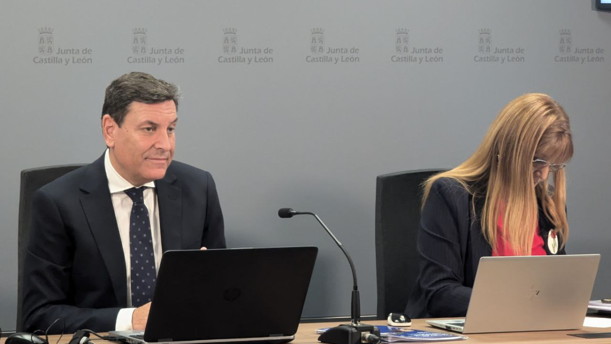 Imagen: esRadio CyL | El consejero de Economía y Hacienda y portavoz, Carlos Fernández Carriedo, analiza en rueda de prensa el anteproyecto de Ley de Presupuestos Generales de la Comunidad de Castilla y León para el año 2025