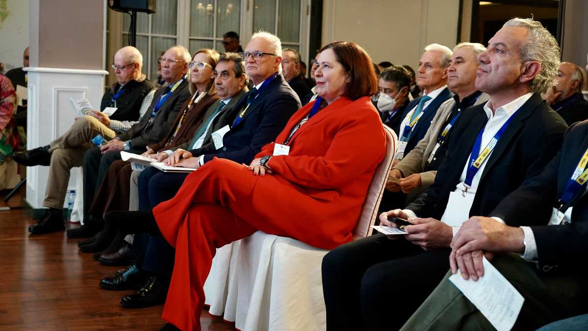 Imagen: La secretaria de Estado de Agricultura y Alimentación, Begoña García Bernal, inaugura la jornada ‘La modernización del regadío en Castilla y León’.