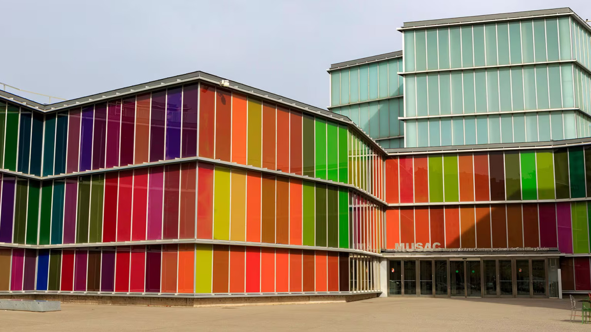 Imagen: Fachada del Museo de Arte Contemporáneo de Castilla y León