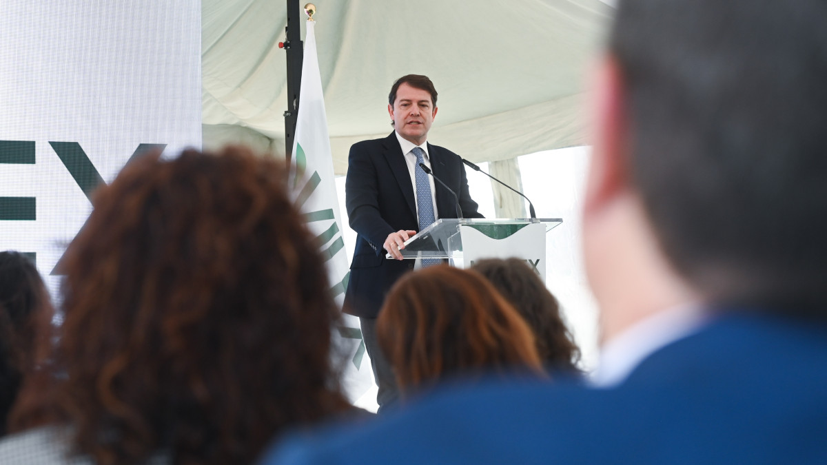 Imagen: ICAL. El presidente de la Junta, Alfonso Fernández Mañueco, en Miranda de Ebro (Burgos).