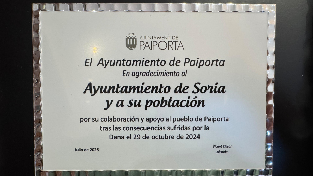 Imagen: Placa de reconocimiento de Paiporta al Ayuntamiento de Soria. 