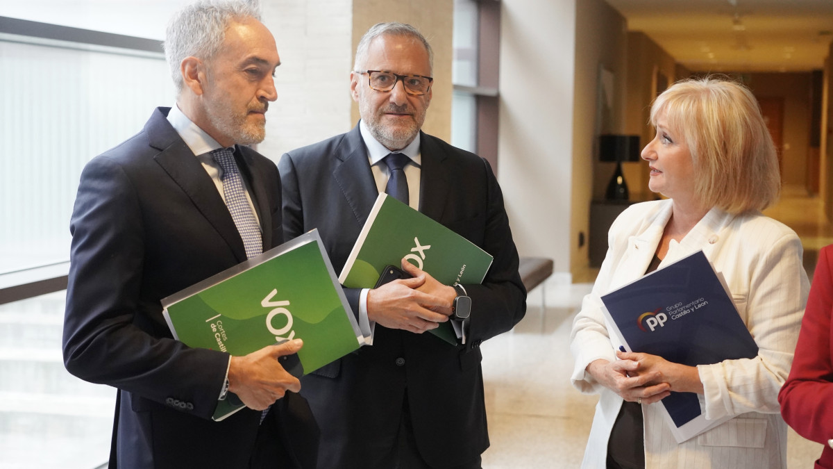 Imagen: ICAL. Reunión de la Mesa de las Cortes de Castilla y León.