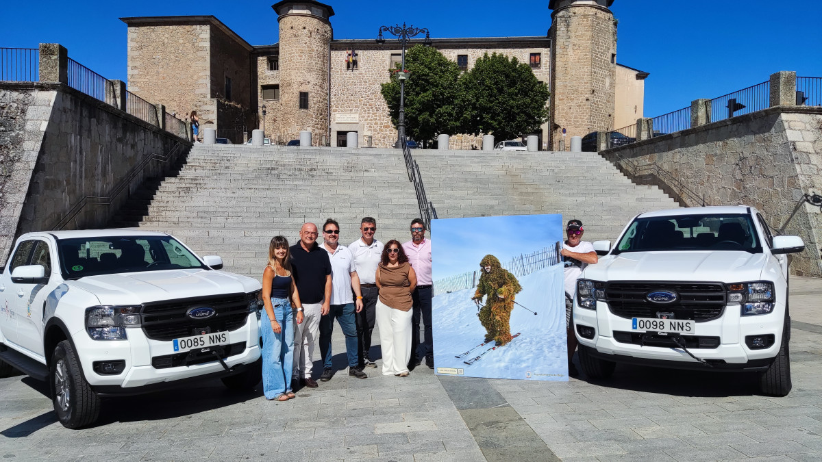 Imagen: Presentación de los nuevos vehiculos todoterreno que se incorporan a la estación Sierra de Béjar