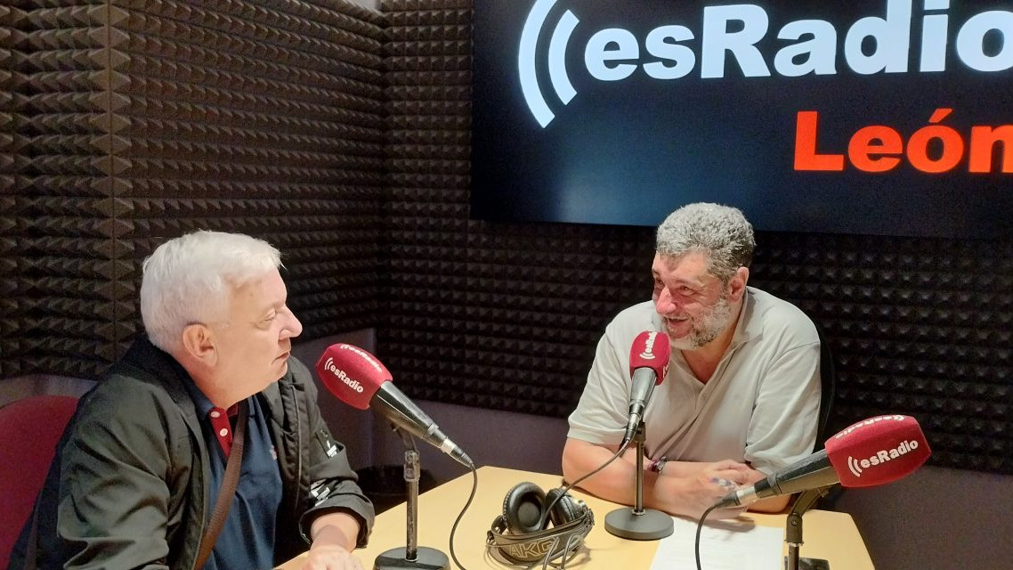 Imagen: José Manuel Contreras, promotor del Hallowindie durante la entrevista en el programa Manos Arriba