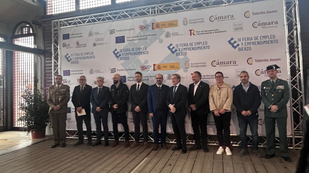 Imagen: Representantes políticos y de las empresas