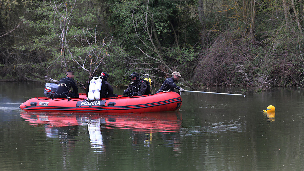 Imagen: ICAL. Efectivos de la unidad subacuática de Madrid encuentran sin vida al menor de 16 años desaparecido en el río Carrión mientras se bañaba. 