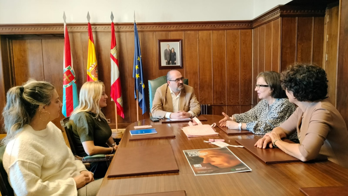 Imagen: reunión AECC (4)