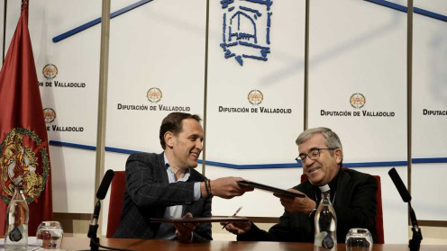 ICAL. De izquierda a derecha: el presidente de la Diputación, Conrado Íscar, y el arzobispo de Valladolid, Luis Argüello.