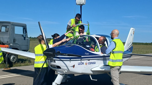 Usuarios del CRE de San Andrés participan en la IX Jornada de Vuelo Adaptado en León / ICAL