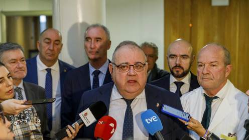 El consejero de Sanidad, Alejandro Vázquez, asiste a la presentación a los profesionales del proyecto de la nueva infraestructura del Complejo Asistencial Universitario de Segovia.