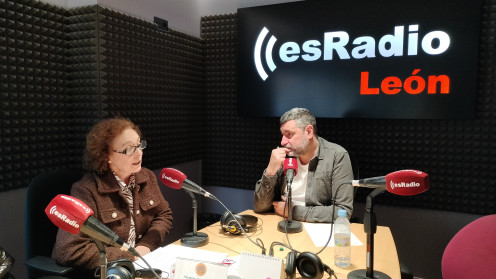 Aurora Baza, directora de Cáritas León, durante la entrevista en el programa Manos Arriba