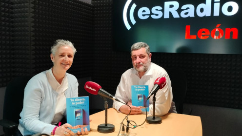 La abogada Arantxa Jaén, presenta su libro "Tu dinero, tu poder" en el programa Manos Arrriba
