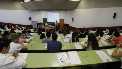 Desarrollo de un examen de PAU en la Universidad de León Foto: Diario de León