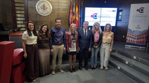 Presentación institucional de la Cátedra de Enfermería de la Universidad de Valladolid junto a los representantes de Arroyo de la Encomienda.