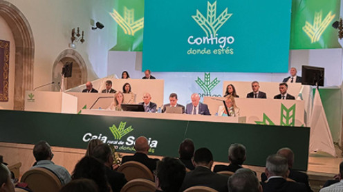 Caja Rural de Soria ha celebrado hoy su Asamblea General de Socios en el Aula Magna Tirso de Molina,.