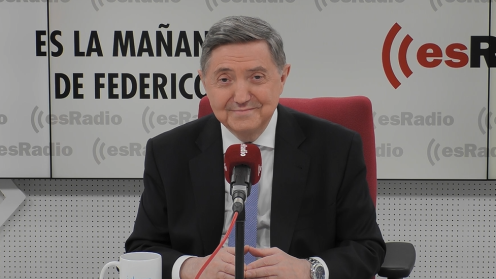 Federico Jiménez Losantos en el estudio central de esRadio.