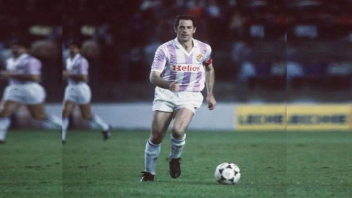 Minguela con la única camiseta que defendió en su trayectoria deportiva