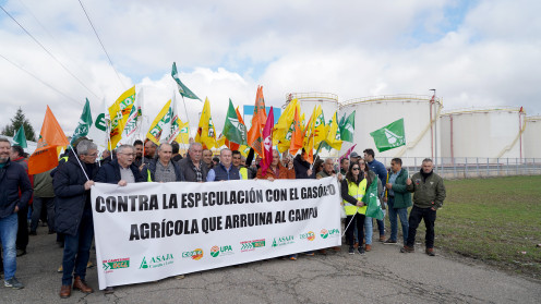 ICAL. Imagen de archivo de una concentración de argicultores y ganaderos en Santovenia de Pisguera (Valladolid) contra la subida de los precios de los carburantes.