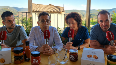 Miembros de la Asociación Ganadera Valle Reyero / MANOS ARRIBA
