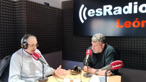 El doctor Antonio Martínez durante la entrevista en el programa Manos Arriba de EsRadio León 