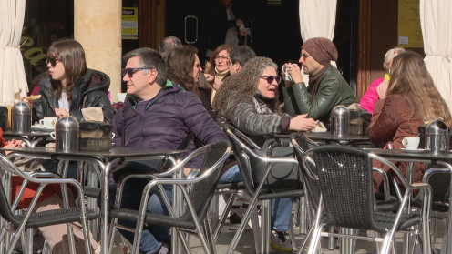 Turistas en la Plaza Mayor de Salamanca