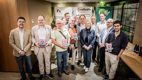 Premiados, autoridades y anunciantes en la foto de familia. 