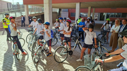 Escolares durante una actividad de educación vial organizada por la Policía Local 