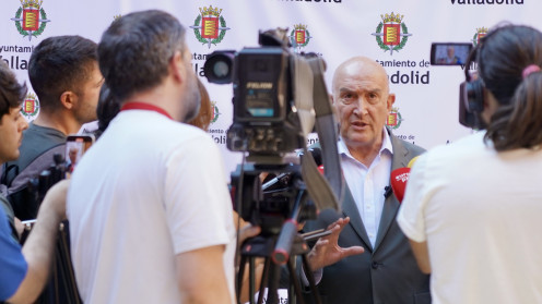 ICAL. El alcalde de Valladolid, Jesús Julio Carnero, comparece ante los medios para informar sobre la llegada de Gotion.