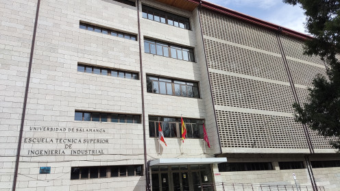 Edificio que acoge el centro universitario ubicado en el centro de la ciudad de Béjar