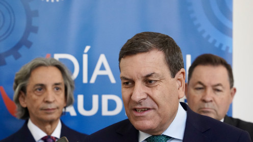 El consejero de Economía y Hacienda, Carlos Fernández Carriedo, confirma que la  Junta acepta la propuesta de VOX y se reunirán el 15 de noviembre para negociar los presupuestos.