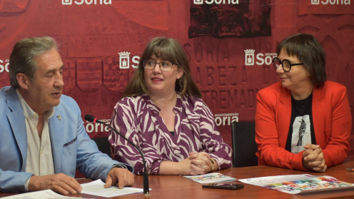 La presentación del festival ha contado con la participación del presidente de la Coral de Soria, Ignacio García; la directora de la agrupación, Marta López; y la concejala de Cultura, Gloria Gonzalo.  