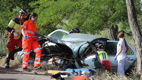 Archivo:Accidente a las afueras de Palencia, en la P-900 en el punto kilométrico 0,800. Brágimo / ICAL. 