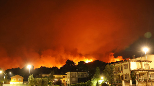 Imagen: ICAL. Incendio forestal en Santa María del Tiétar y Casillas (Ávila)