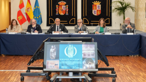 Cortes CYL. El presidente de las Cortes, Carlos Pollán, preside el acto 'Nostra et mundi' y se despide del cargo.