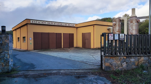 Acceso a las instalaciones de la Estación Depuradora de Aguas en la ciudad de Béjar