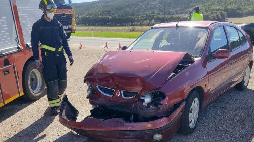 ICAL. Imagen de archivo de un accidente de tráfico en la N-122 a su paso por Quintanilla de Arriba (Valladolid).