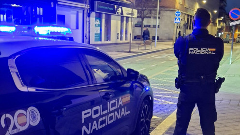 Agentes de la Policía Nacional  durante una intervención nocturna | ARCHIVO