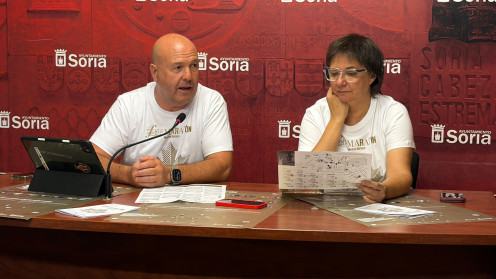 El director del Festival Otoño Musical Soriano, José Manuel Aceña, y la concejala de Cultura del Ayuntamiento de Soria, Gloria Gonzalo, han presentado el XXI Maratón Musical Soriano.