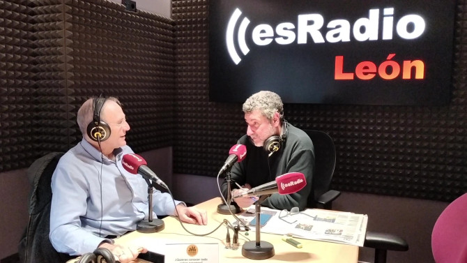 El doctor Antonio Martínez durante la entrevista en el programa Manos Arriba