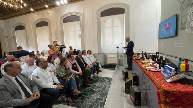 El Presidente de la Diputación de Salamanca, Javier Iglesias, durante el acto de presentación.