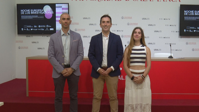 Federico Bueno de Mata, Raúl Rivas y Marian Tardáguila en la presentación de de la Noche Europea de los Investigadores  2026