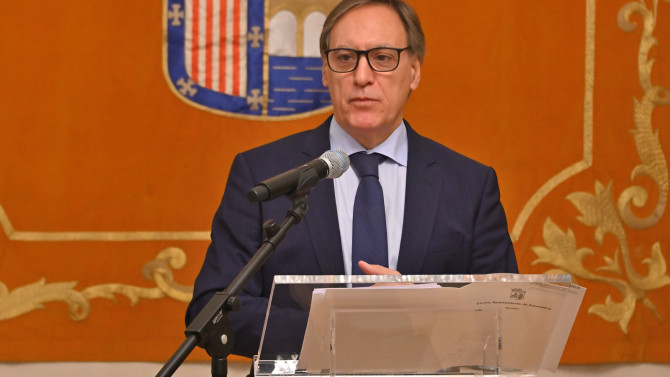 El Alcalde de Salamanca, Carlos García Carbayo, durante la presentación de los presupuestos.