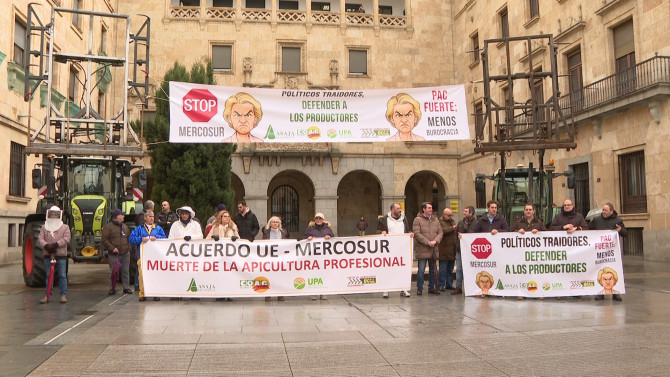Protesta de los apicultores salmantinos por el tratado con Mercosur