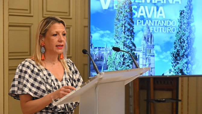 La Concejala de Medio Ambiente, María José Coca, durante la presentación de la Semana Savia