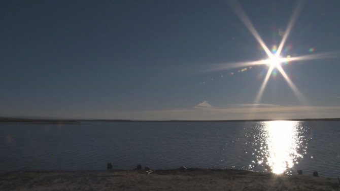 El sol sobre el azud de Riolobos