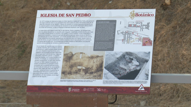 Panel informativo en el Parque Arqueológico del Botánico