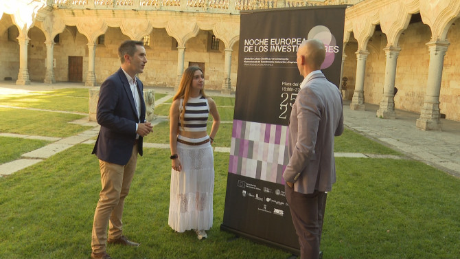 Raúl Rivas, Marian Tardáguila y Federico Bueno de Mata  en la presentación de de la Noche Europea de los Investigadores 2026