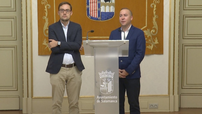 El Concejal de Turismo, Ángel Fernández, junto al Concejal de Educación, Luis Sánchez.