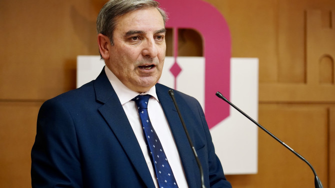 El consejero de Movilidad y Transformación Digital, José Luis Sanz, participa en la apertura del II Congreso sobre Economía al Sur de León, organizado por Diario de León en La Bañeza